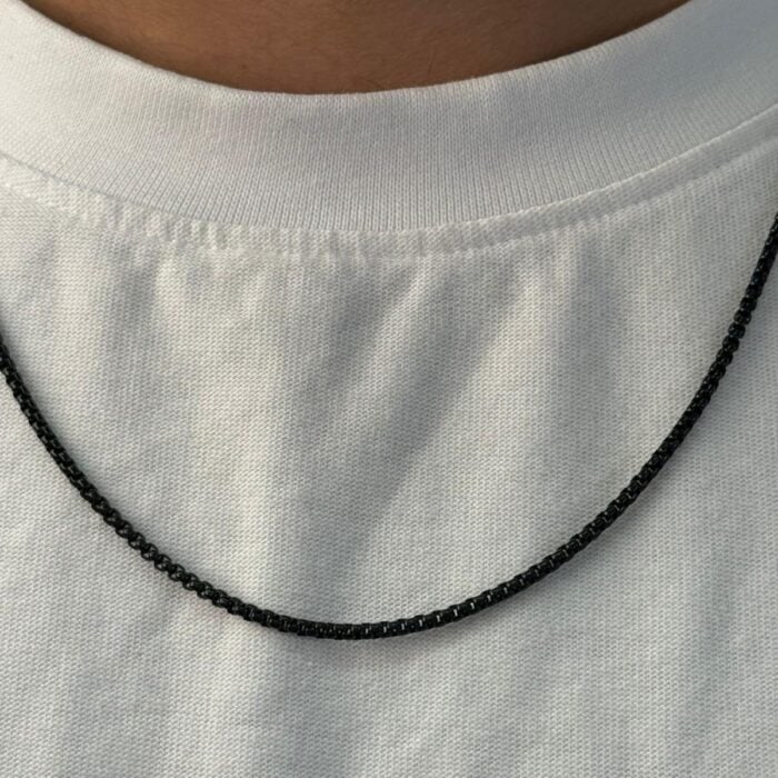 שרשרת בוקס שחורה אלגנטית